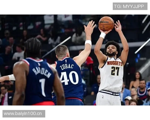 小卡上半场表现抢眼两分全中三分稍显失准罚球稳健贡献17分